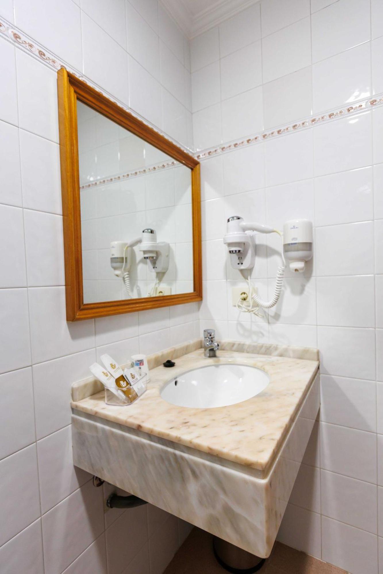Hotel O Cruceiro Caldas De Reis Dış mekan fotoğraf